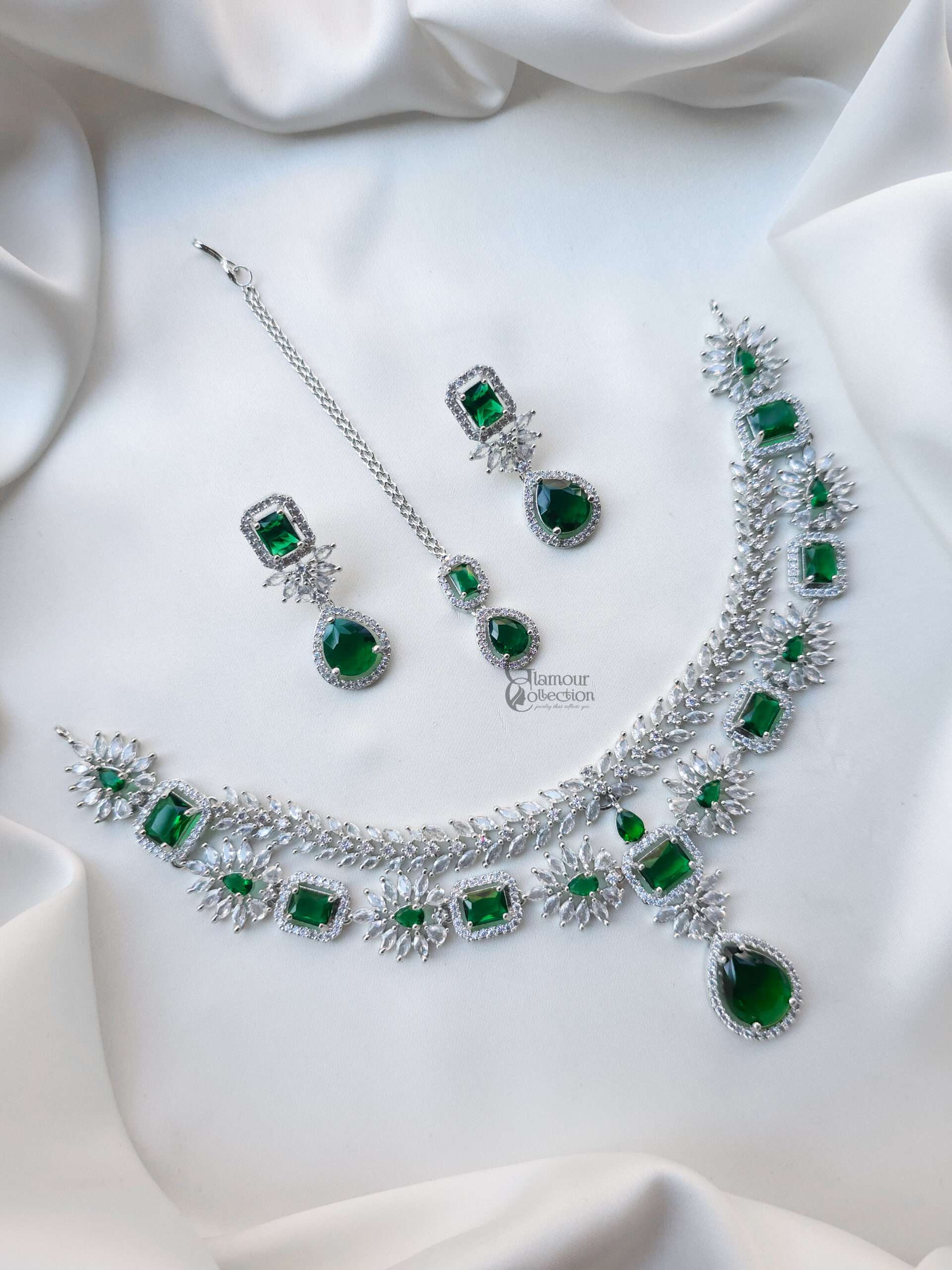 Necklace Set 4 - Image 3