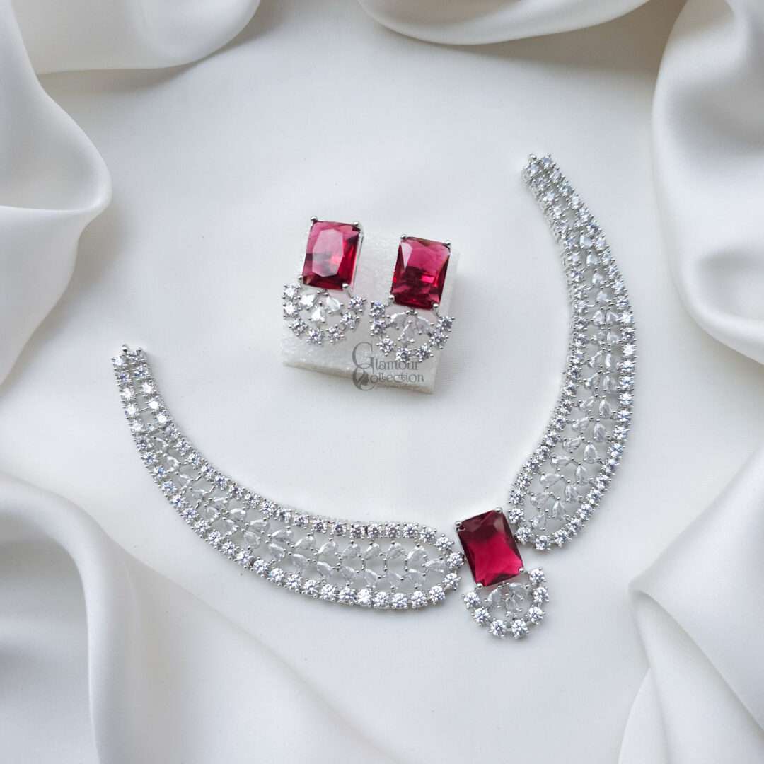 Elegant Collar Necklace Set