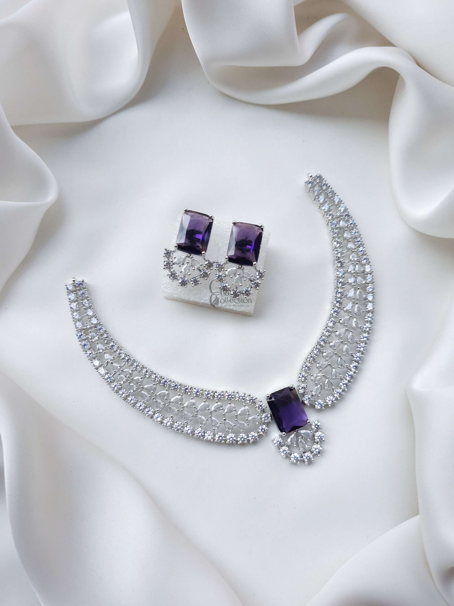 Elegant Collar Necklace Set - Image 10