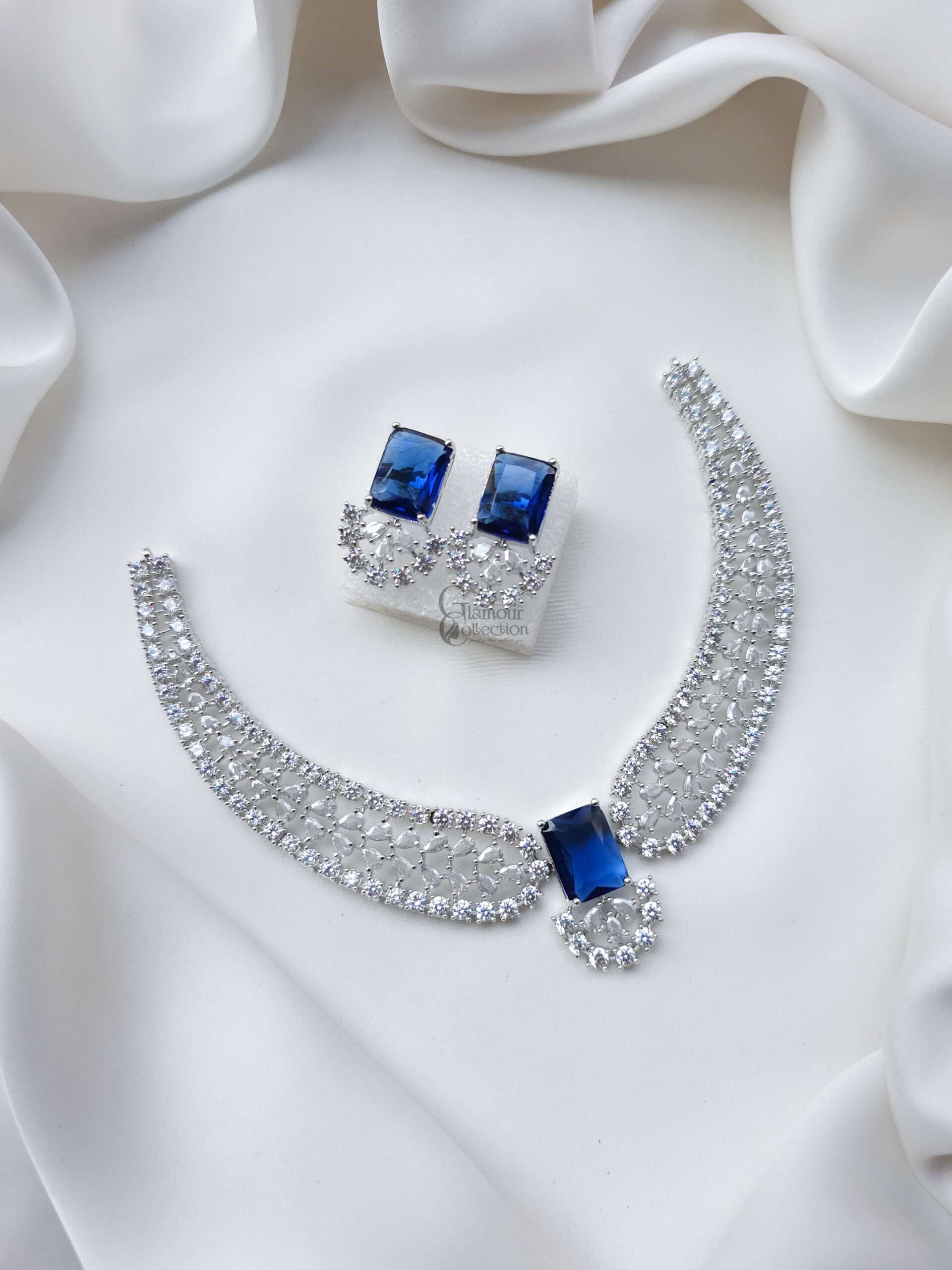 Elegant Collar Necklace Set - Image 7