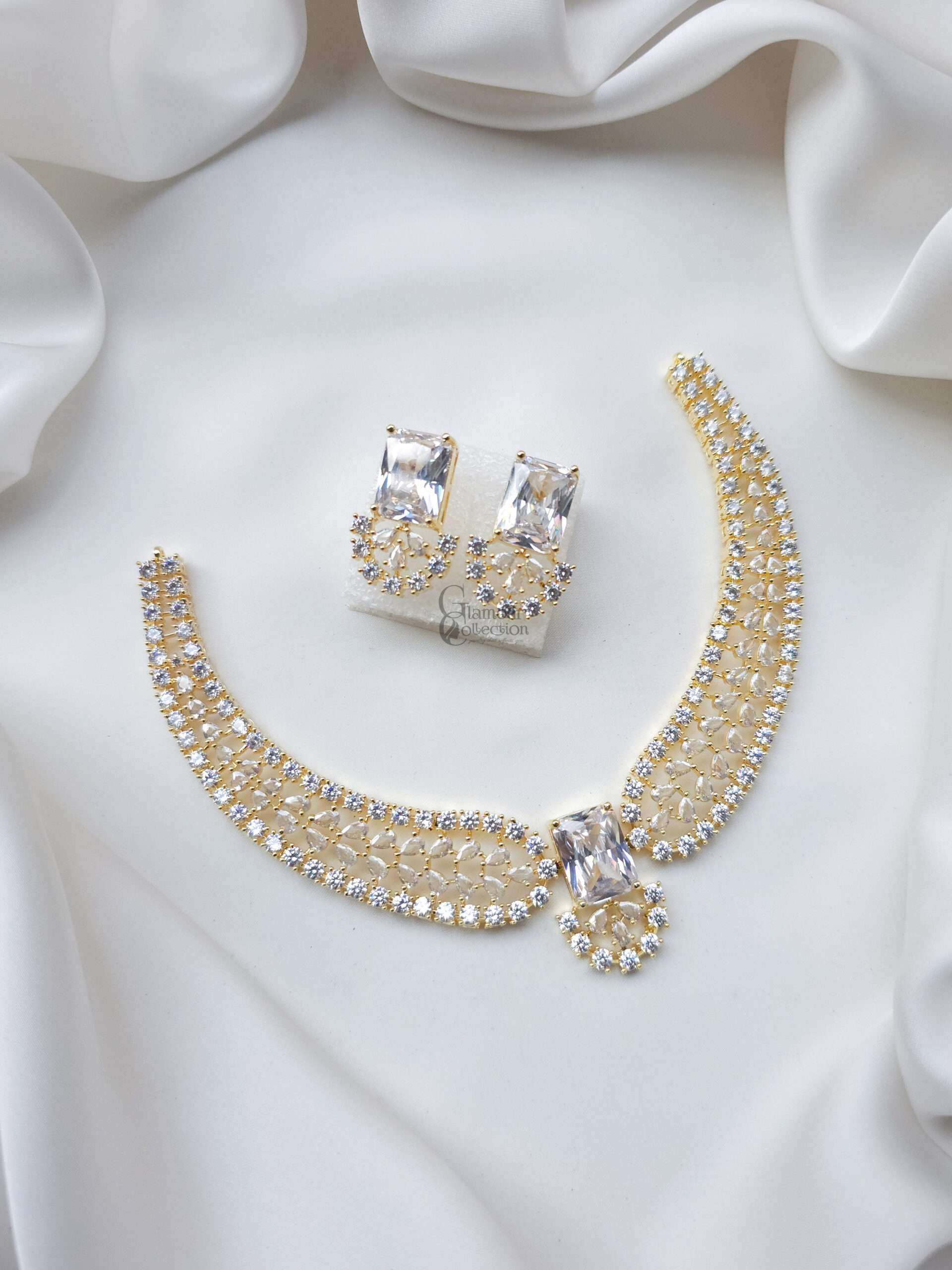Elegant Collar Necklace Set - Image 11