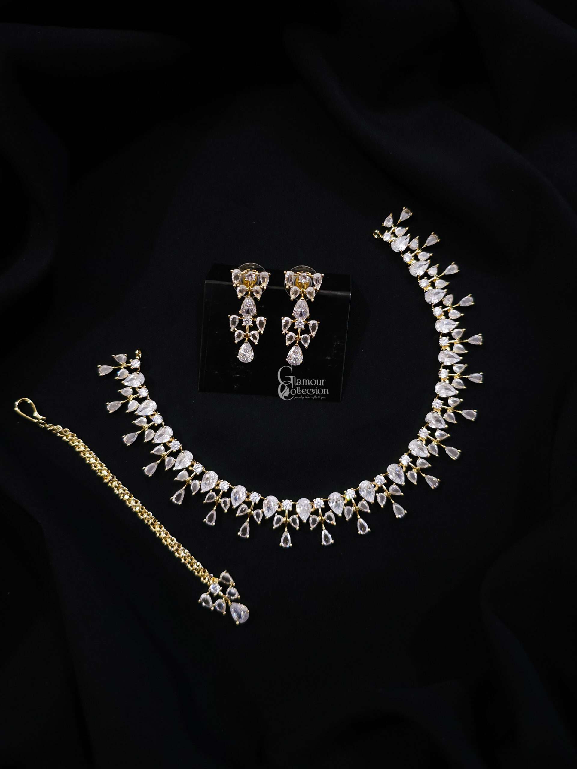 Mystique Glow Diamond Cut Set - Image 7